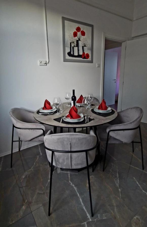 Mc Centar Apartman Apartment Pula Exterior photo